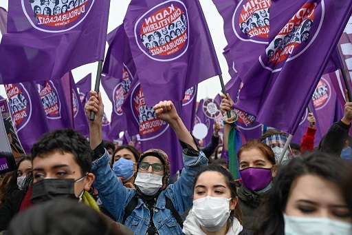 TURKEY-POLITICS-RIGHT-WOMEN-DEMO